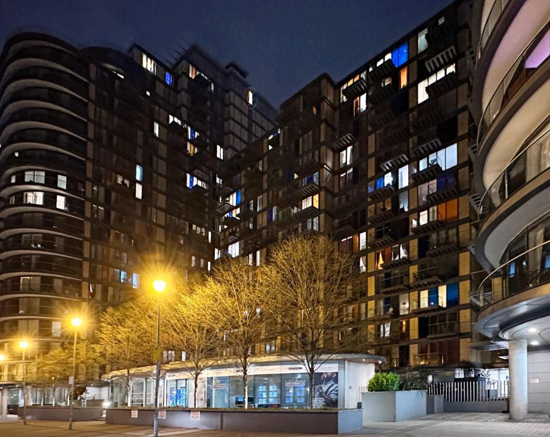 Stylish Apartment In Canary Wharf Лондон Екстер'єр фото
