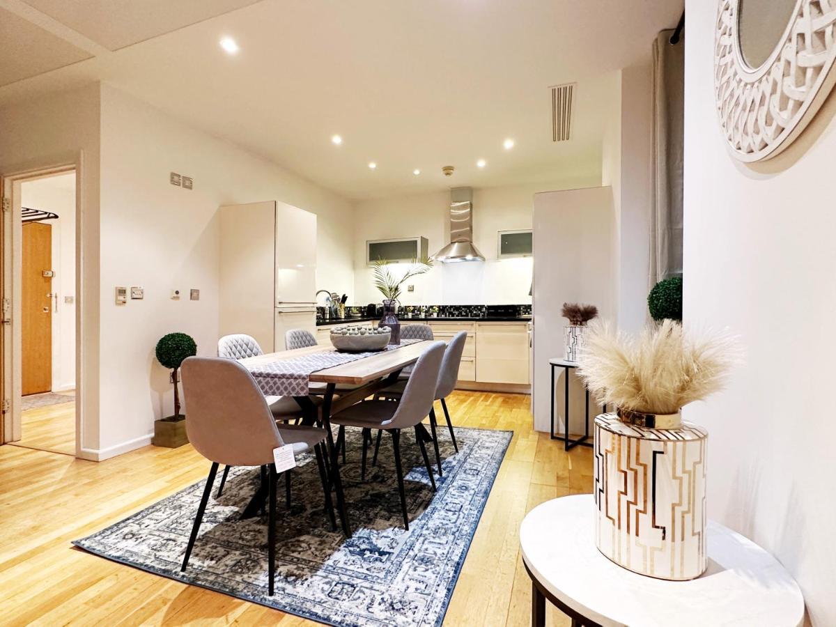 Stylish Apartment In Canary Wharf Лондон Екстер'єр фото